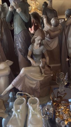 Lladro Porcelain Figurine For Members Only