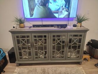 TV Console Looks New  Plus a Matching Cabine.t 