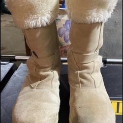 womens salomon snow boots- beige-size 8.5
