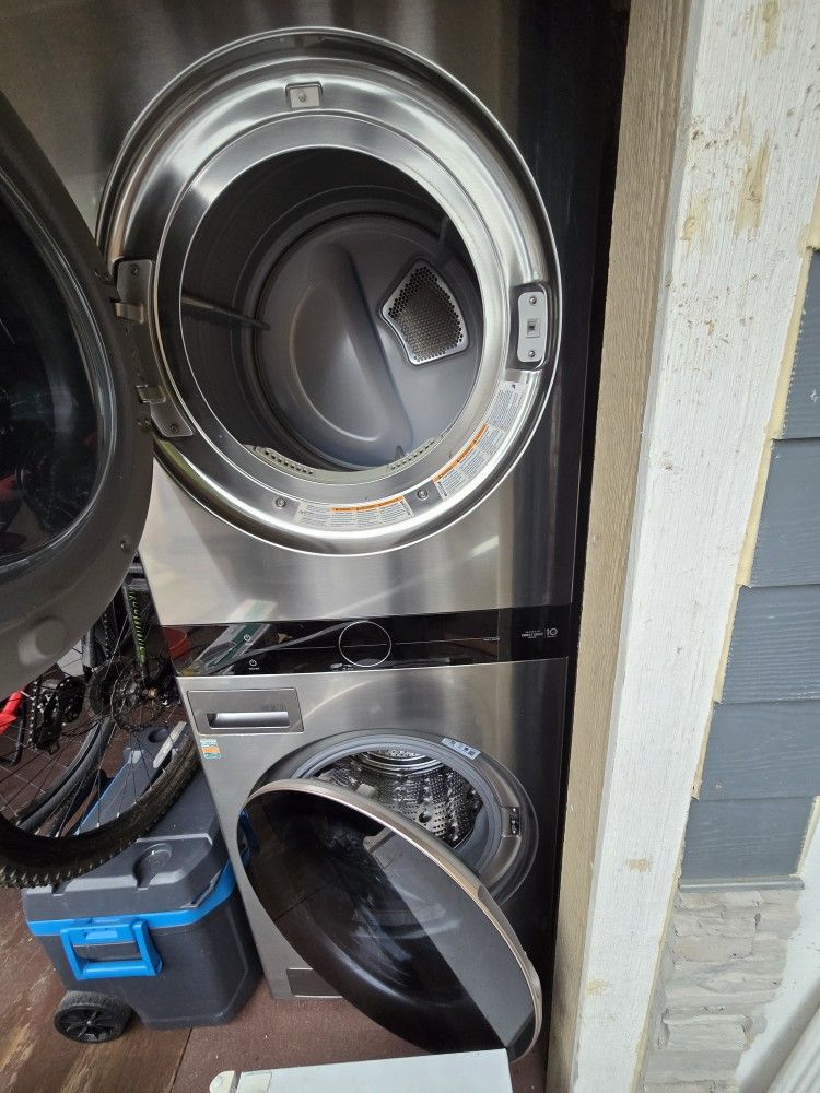 LG Washer And Dryer Set