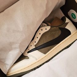 Travis Scott Jordan 1 Low Medium Olive Size 11