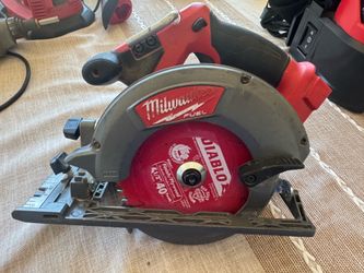 Milwaukee M18 6 1/2” circular saw brushless cordless Fuel
