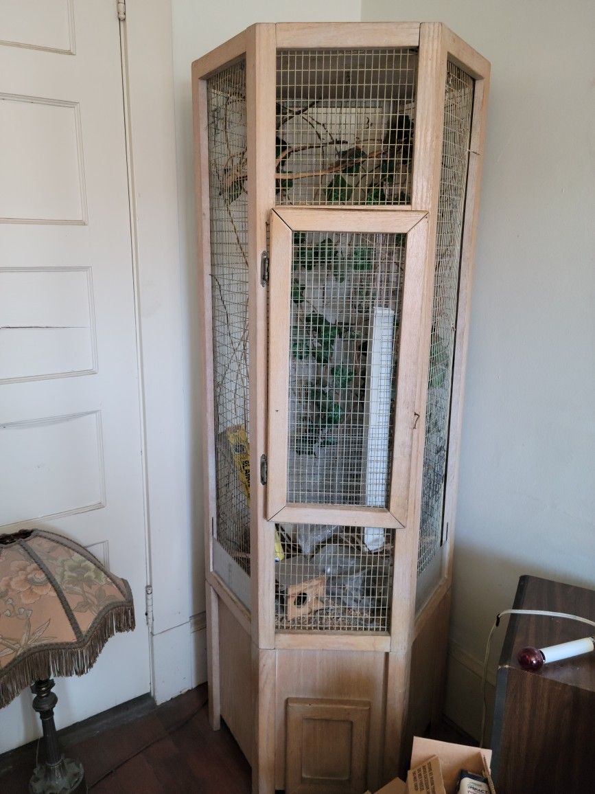 Nice Cage. 68 " Tall × 28" W X 25 " Deep $75