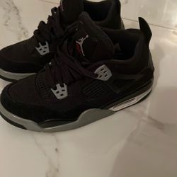 Jordan 4s