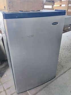 Mini fridge