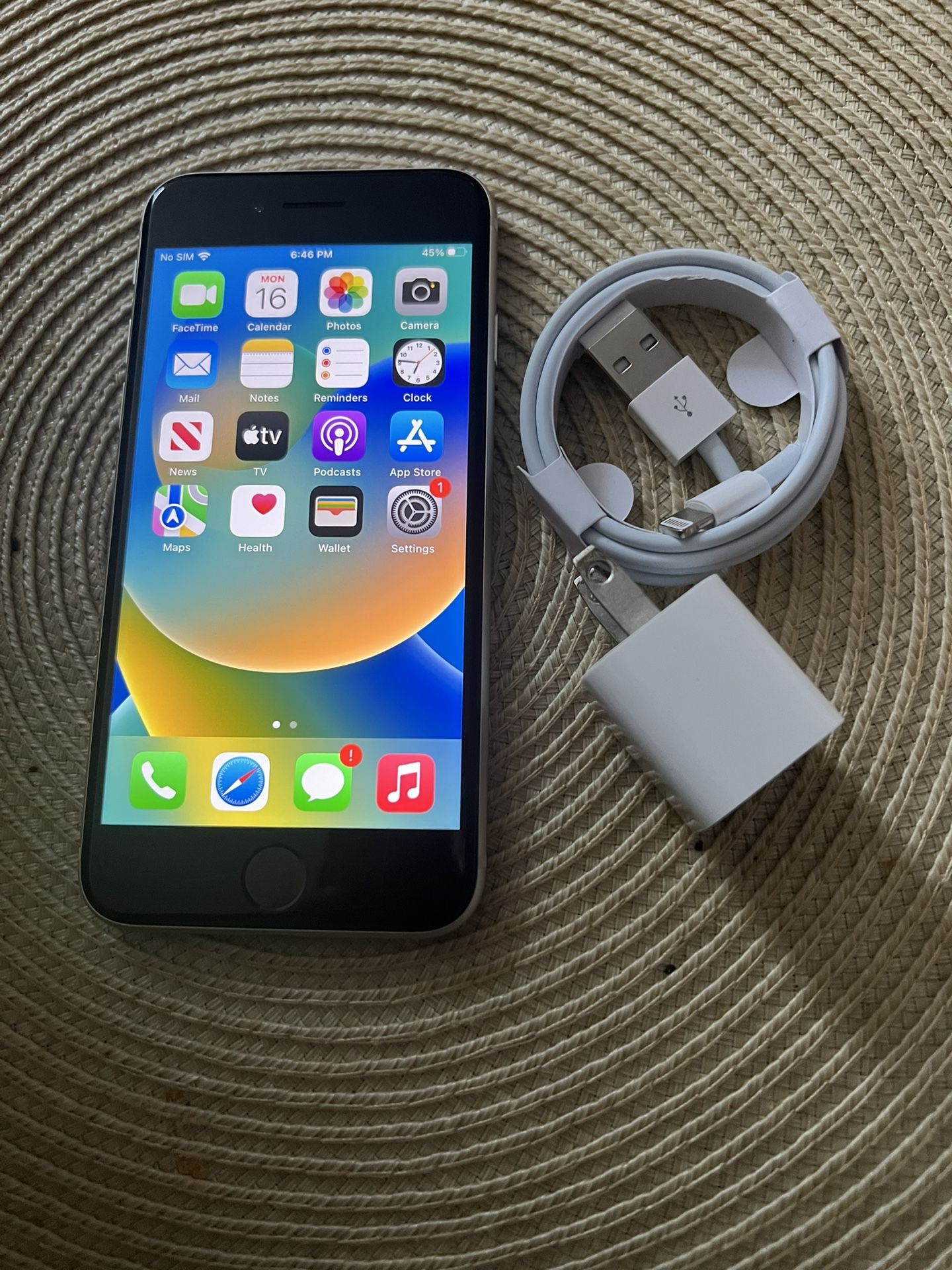 Apple iPhone SE3 2022 White 128gb Unlocked