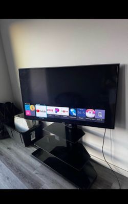 50 inch Samsung TV with stand