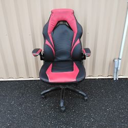 Nice Black And Red Leather Office Chair With Adjustable Arms Rest Very Clean Like New. 