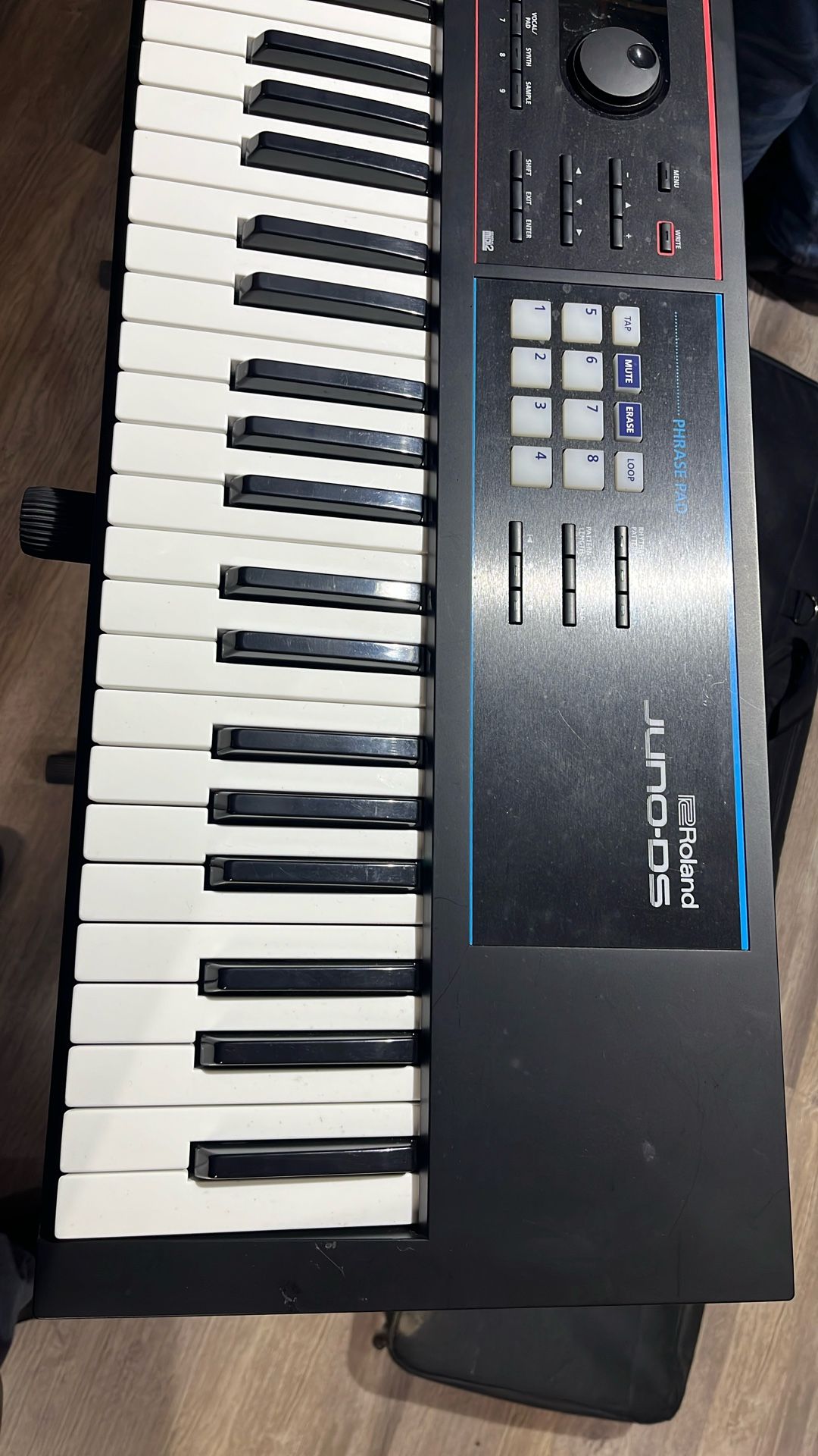 Roland Synthesizer 