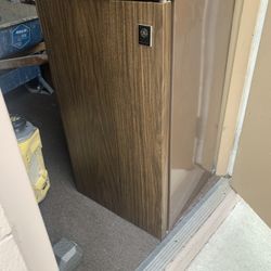 Mini Fridge 