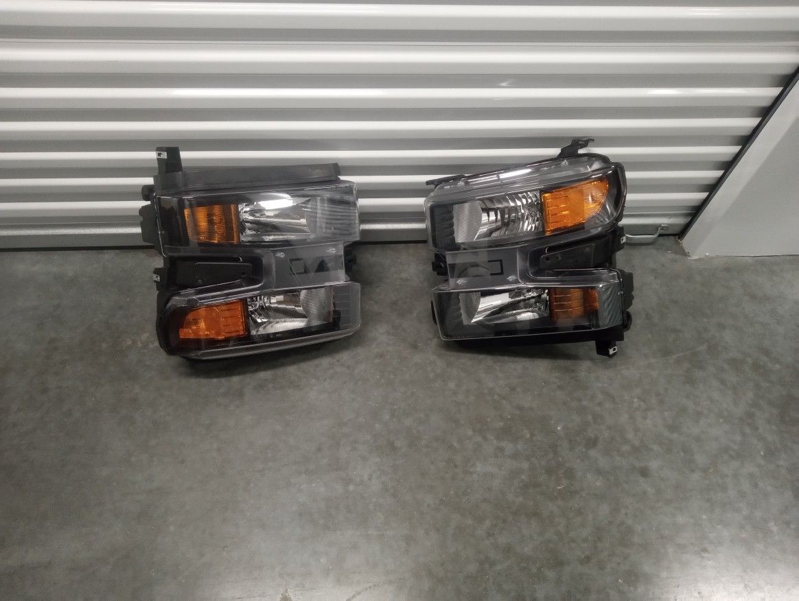 2021 Chevy Tahoe/Silverado L Headlights New