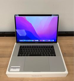 15" MacBook Pro Touchbar 1TB SSD*16GB RAM*2.7Ghz Intel Core i7
