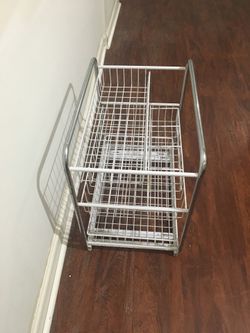 Adjustable rack for kitchen or store