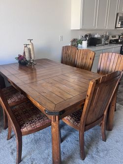 Table With 7 Chairs