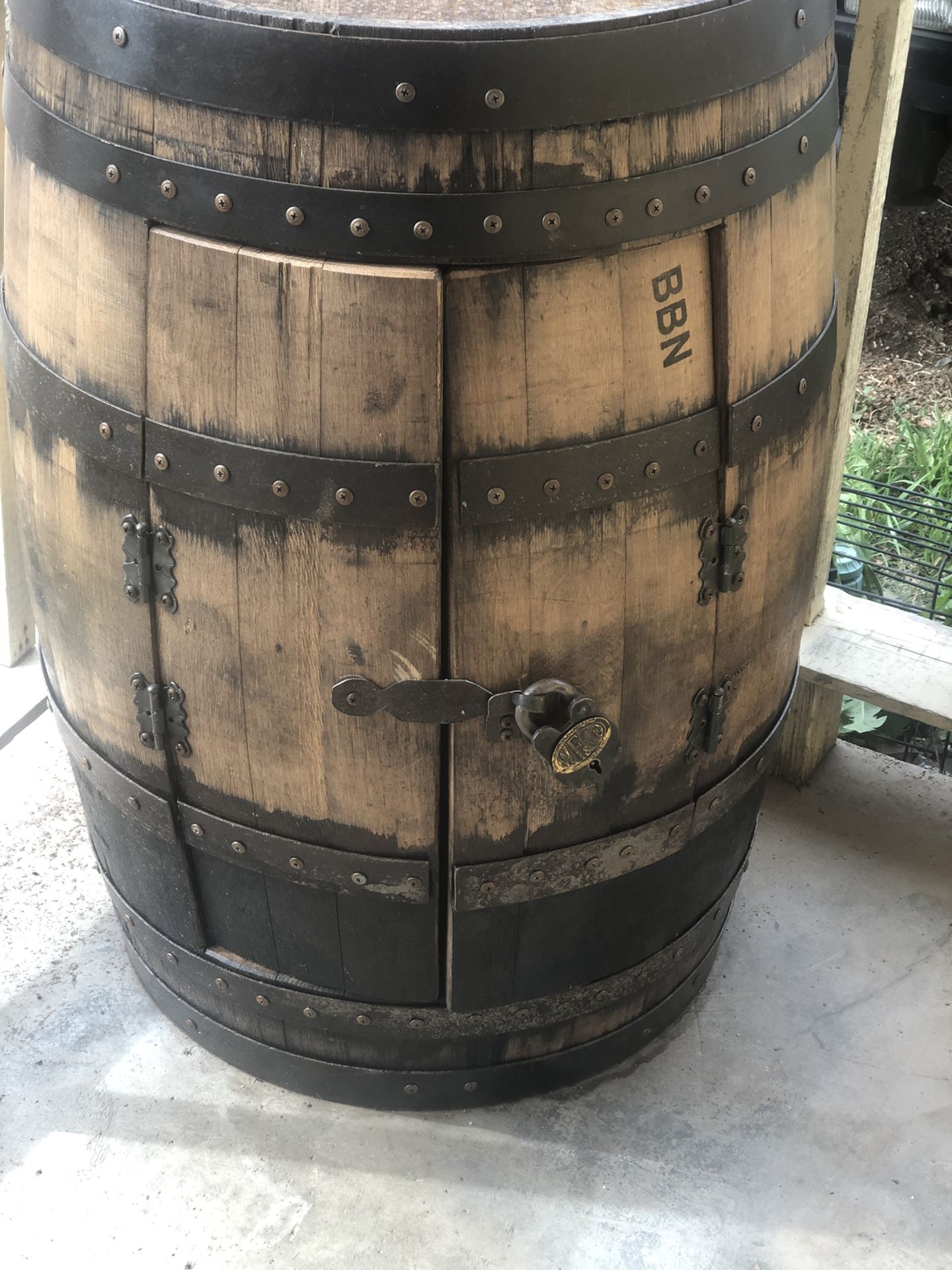 Whiskey stash box barrel