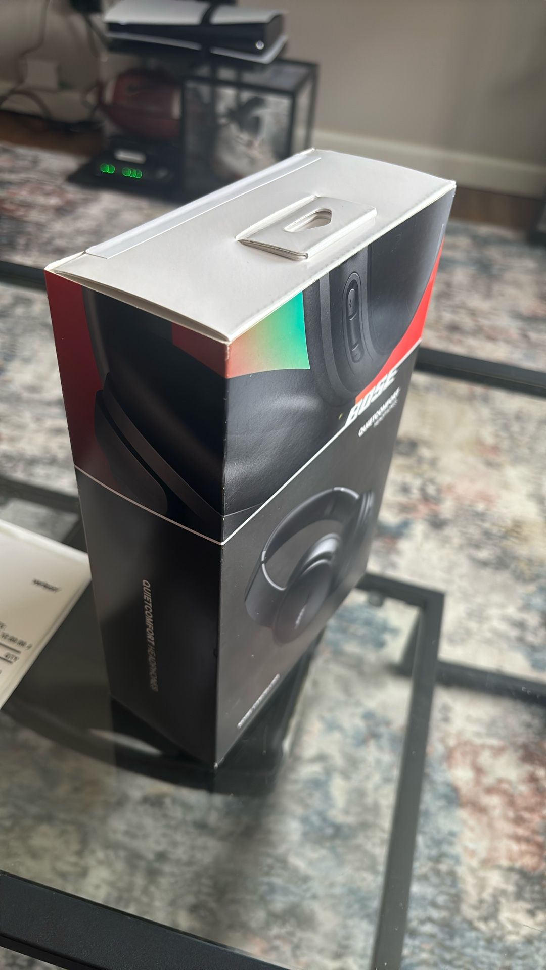 New: BOSE QUIETCOMFORT HEADPHONES