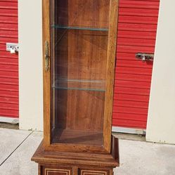 Vintage Lighted Curio Cabinet 