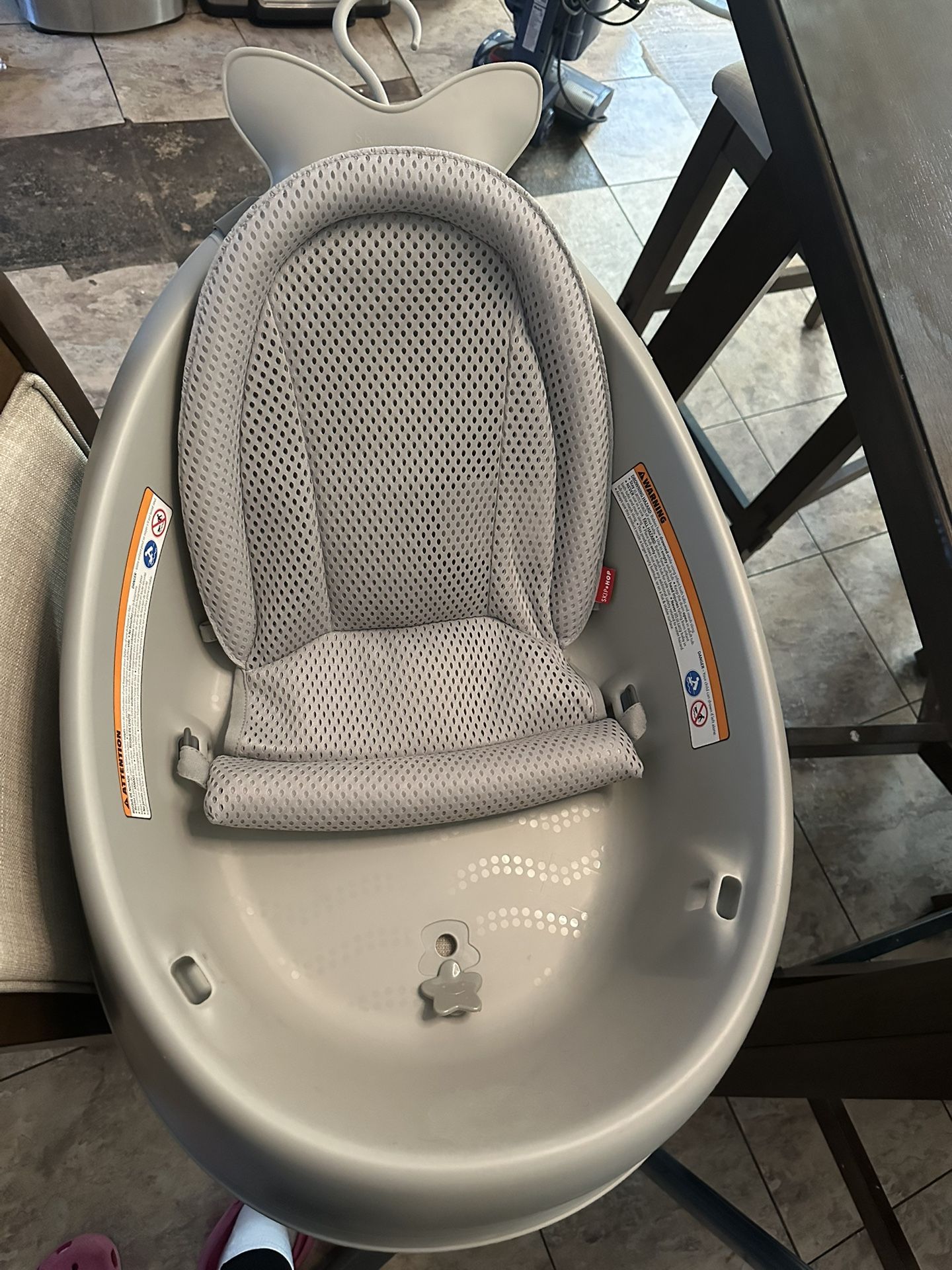 Free Skip hop Bath Tub