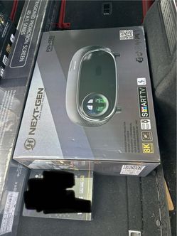 Projector + projector screen