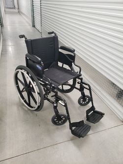 ♿ BRAND-NEW ADULT WHEELCHAIR – $35