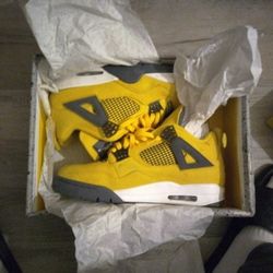 Yellow 4s Sightly Worn 200