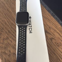 Apple Watch SE Gen 2 44mm