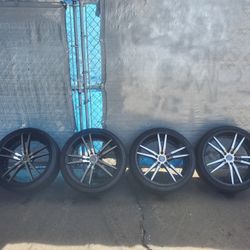 Set of 4 Use Rims and  tires 20" Black 225/35r20 5 Lug Good Condition..
$650