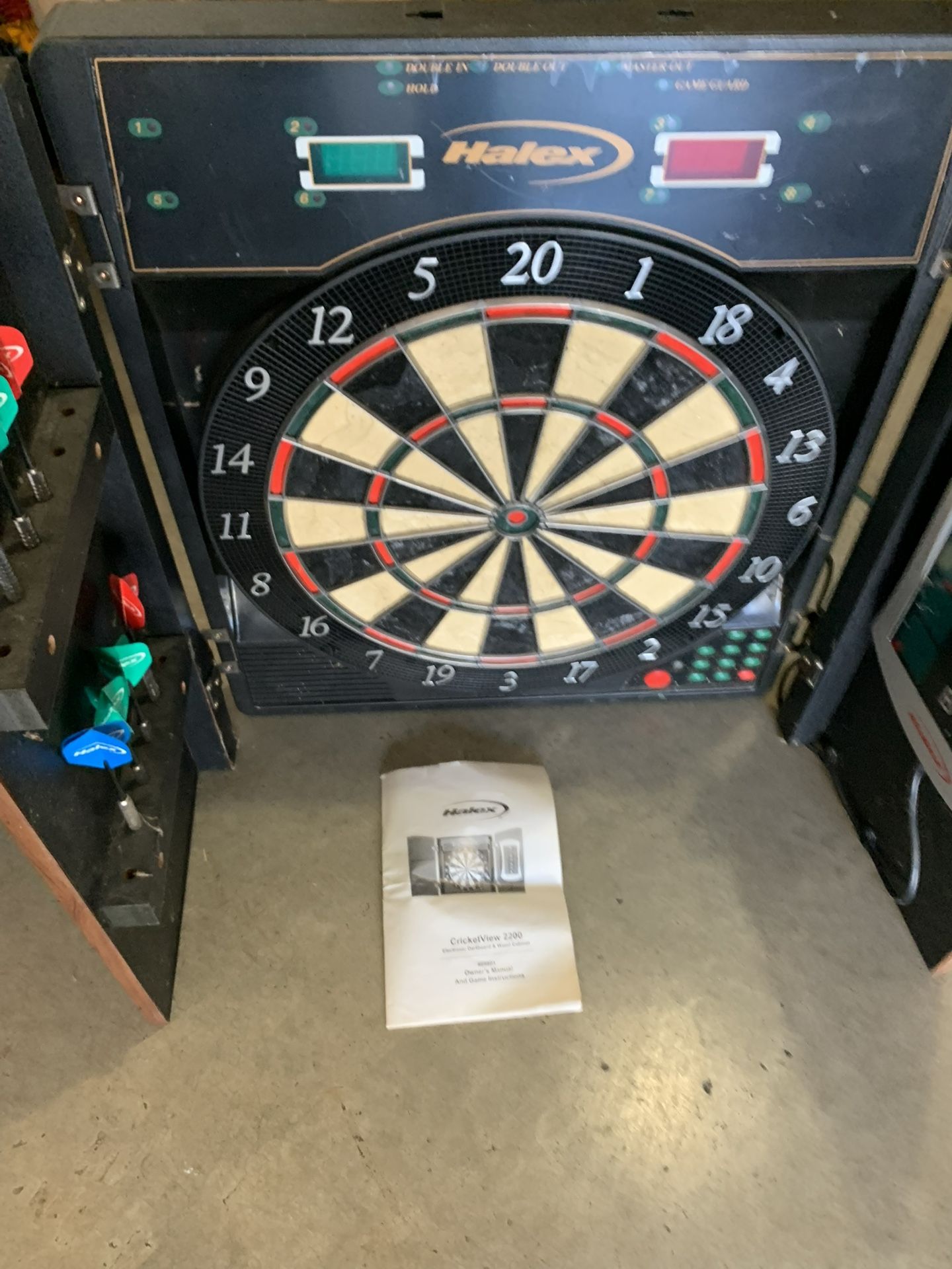 Pre-owned HALEX CricketView 2200 Electronic Dartboard And Wood Cabinet If you know about this Dartboard Make me an offer right now I do not have th
