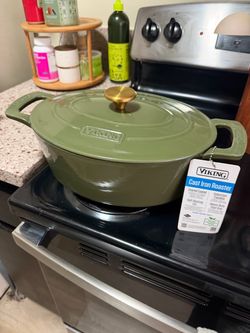 Viking Cast Iron 7ct Dutch oven new