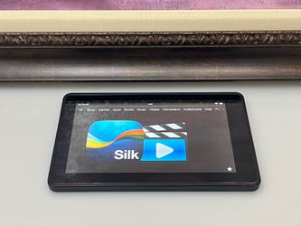 Amazon Kindle D026 Wi-Fi 6” 8GB Storage - $15