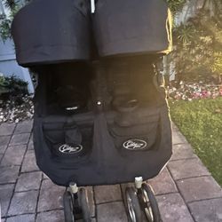 Double stroller 