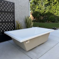 XL Bathtub