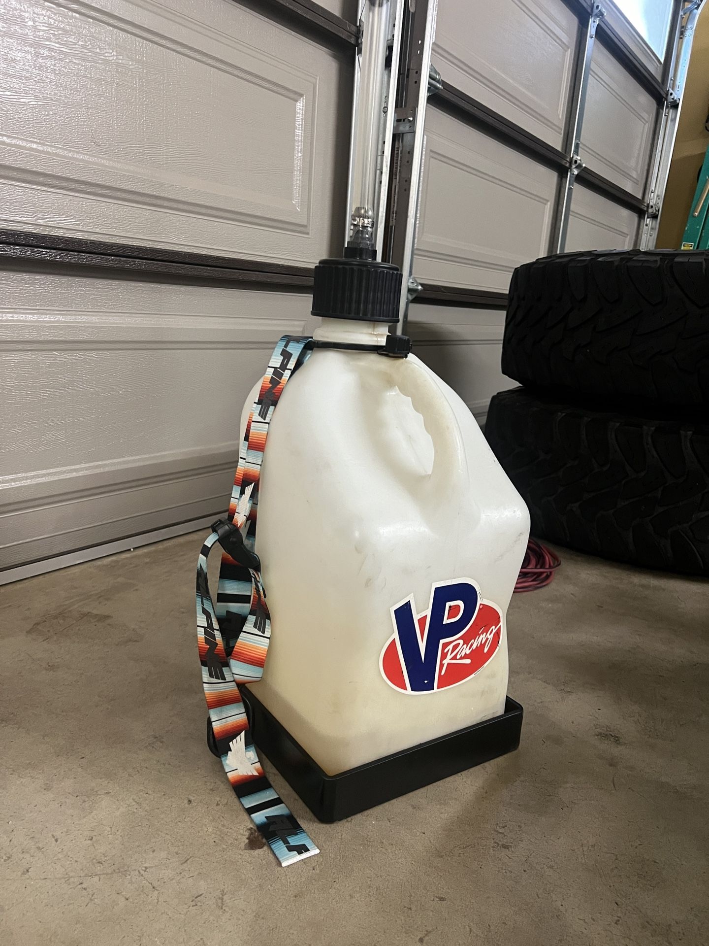 VP Fuel Jug And Mount 