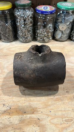 Old sledge hammer head