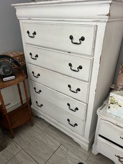 Cabinet five drawers (Wooden)