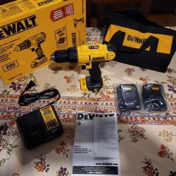 DEWALT 20V Max Cordless Drill / Driver Kit, Compact, 1/2-Inch (DCD771C2), Yellow