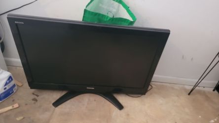 Toshiba 50 inch TV w/universal remote