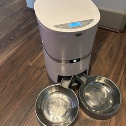 WellToBe Cat/Dog Feeder