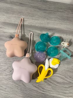 Baby Items (Pacifiers, Pacifier Holders, Teether)