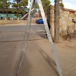 Ladder ( 6 Feet Tall )