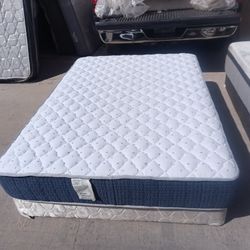 Full Size Mattress And Box Spring 