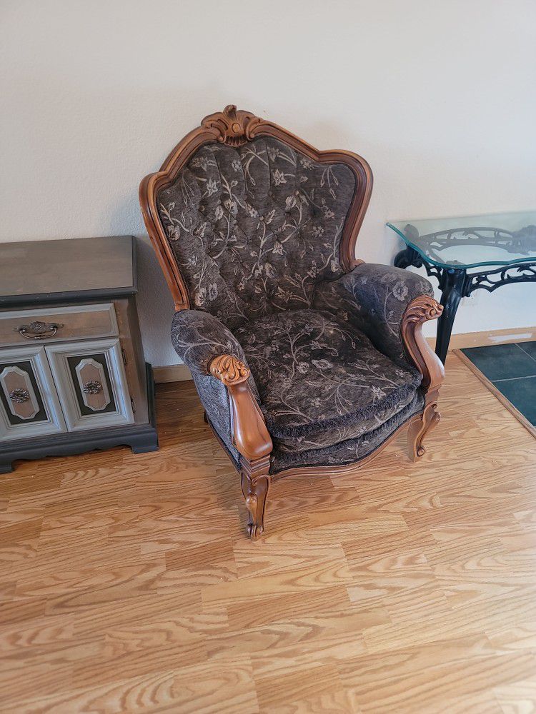 Solid Wood Antique Accent Chair 