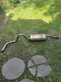 16-23 Toyota Tacoma 3.5 v6 muffler