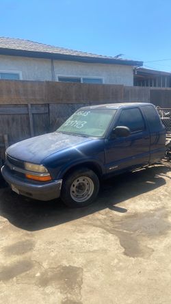 2001. S10