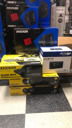 Kicker l7s12 alpine stereo and speakers and amp