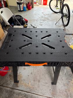 Klein folding table