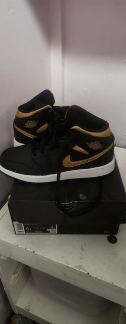 Kid jordan shoes