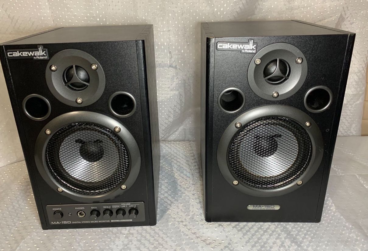Roland Cakewalk MA 150DStudio Monitors / Speakers  Games