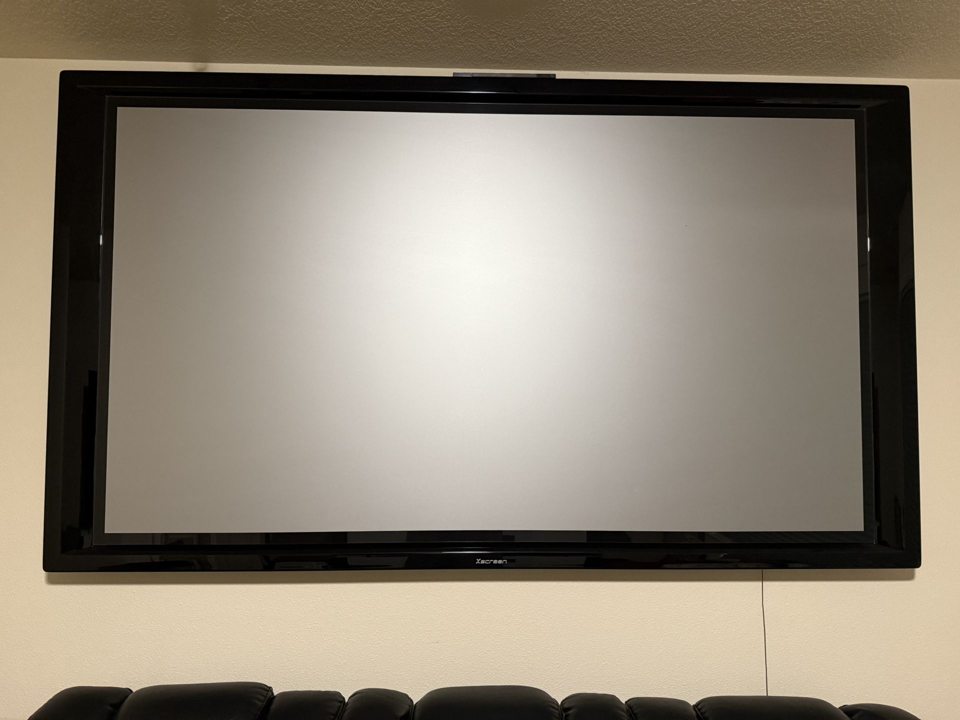 High-End Projector Screen with Projector Sale!!