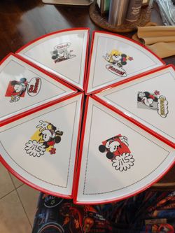 Disney Mickey Mouse Italian/Pizza Triangular Plates Set of 6 - Excellent Condition